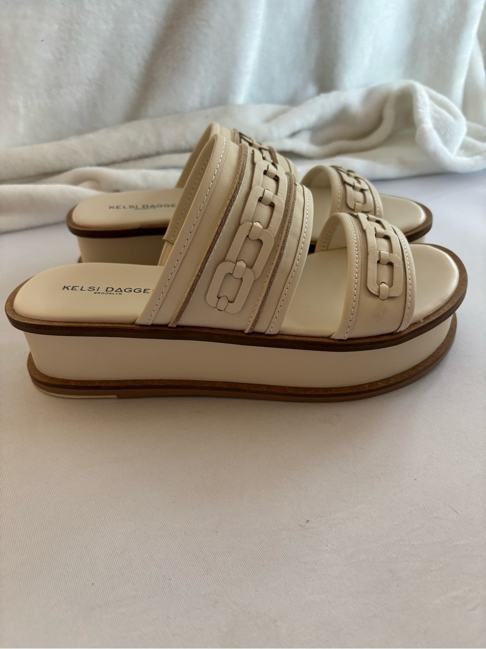 Kelsi Dagger Brooklyn Drift Salt Platform Sandal Size 8.5